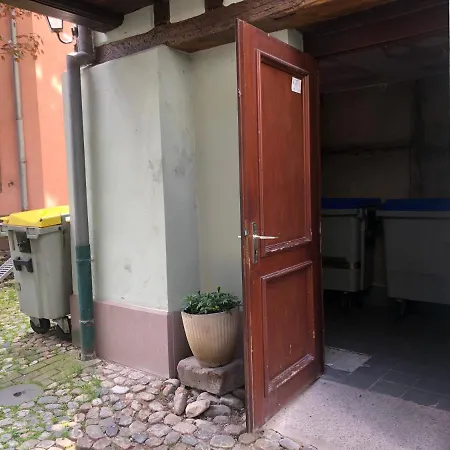 Quai Des Pecheurs - Vue Cathedrale *